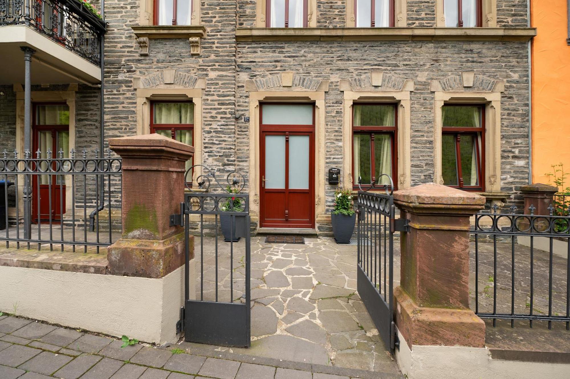 Alte Stadtvilla Am Weinberg 3 Traben-Trarbach Bagian luar foto